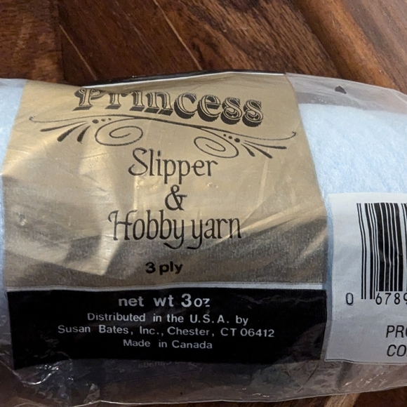 PHENTEX Slipper & Craft yarn Lot  pink, blue & 2 white, Cream, Brown & Coral 640 - Picture 5 of 15